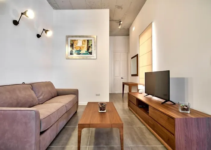 Harbour Gem Sea View 5 By Vallettastay